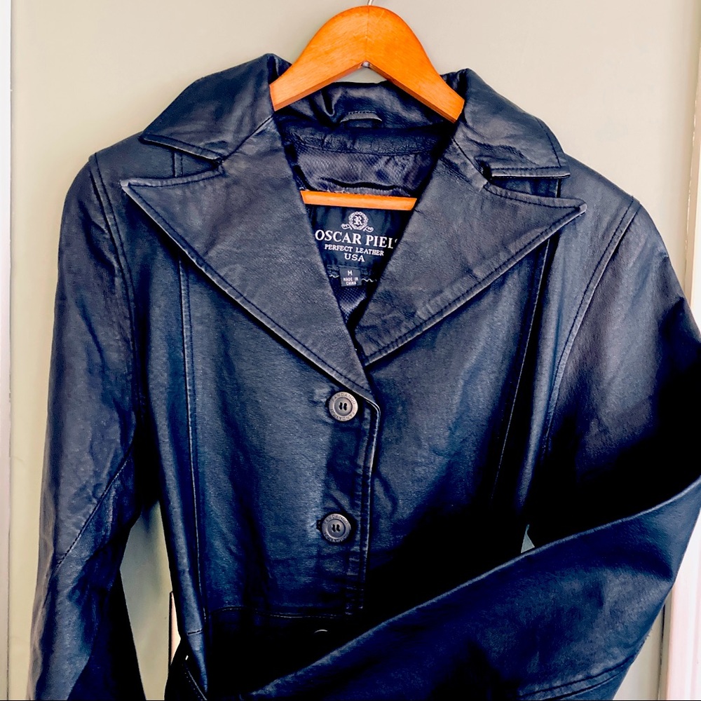 Leather jacket med by Oscar Piel.
